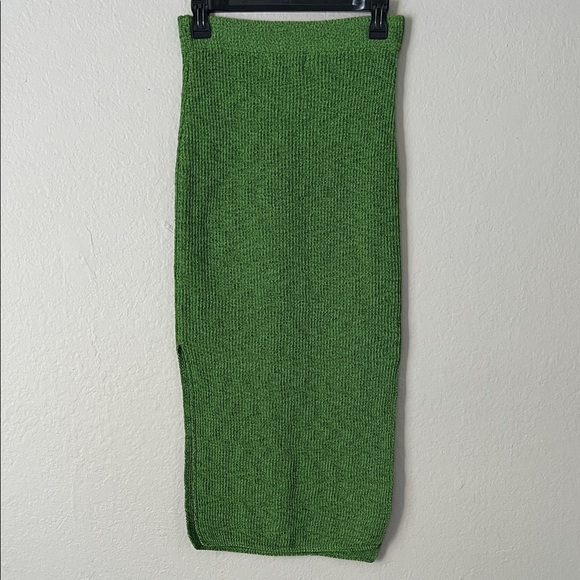 NWOT MANGO Women's Slit Knitted Skirt in Green in Size S - Picture 4 of 16